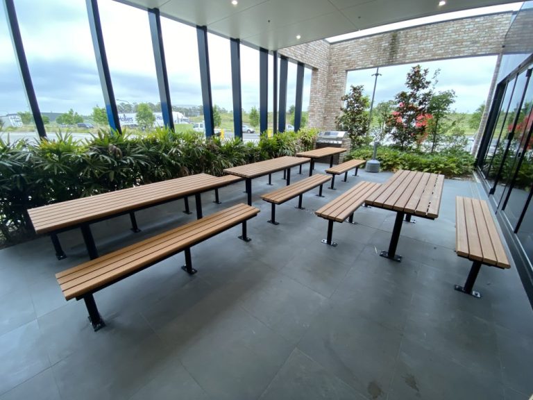 Recycled Plastic Outdoor Furniture EcoFriendly & Durable Park